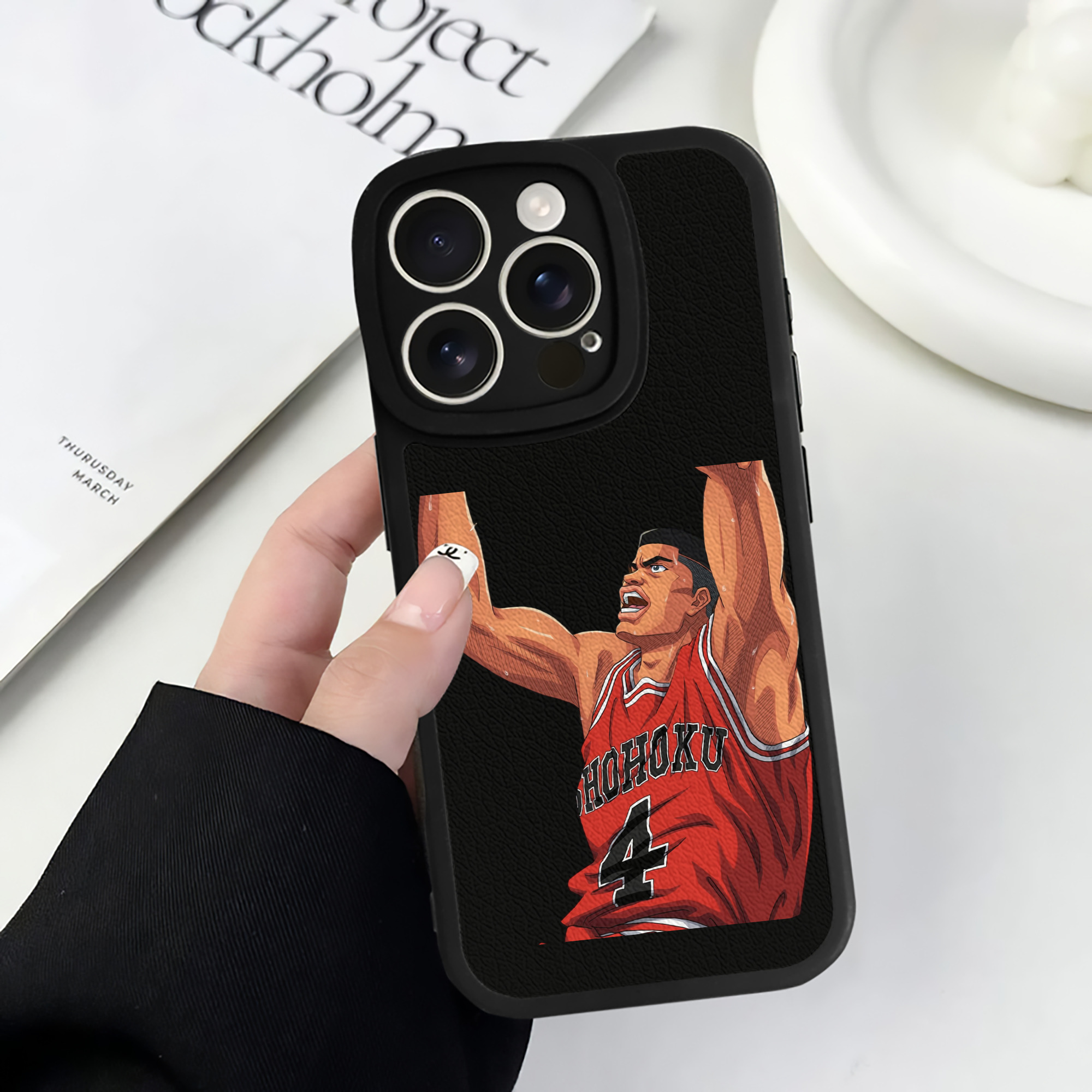 （画像用） SLAM DUNK／スラムダンク 【iPhone 16シリーズ対応】シリコンスマホケース（レザー調） 材質：シリコン